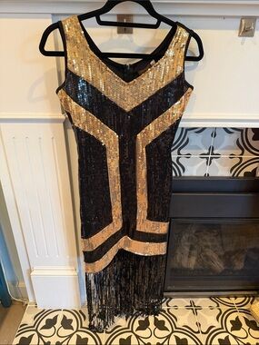 Black and Gold Sequin Flapper Style Fringe Midi Dress,